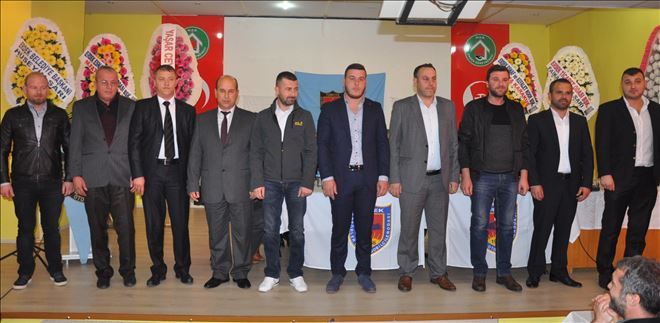 Payal gitti, Tekin geldi.