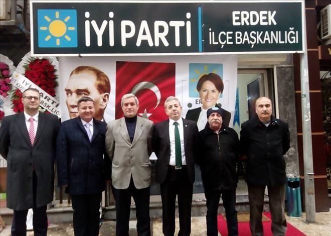 Erdek İyi Parti Arif Demir ile devam kararı aldı.