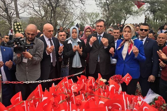 Akşener, Kocaseyit´in baş ucunda