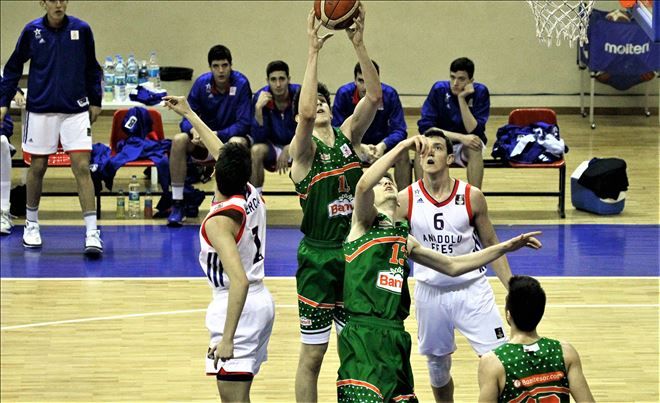 BANVİT´İN GENÇLER ANADOLU EFES´E MAĞLUP OLDU