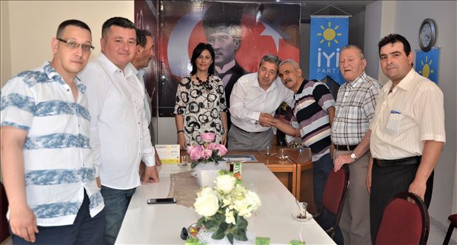 İYİ Parti ilgiden memnun