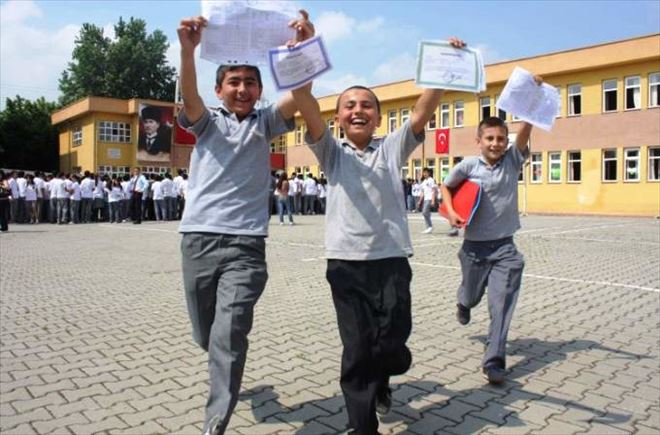 Kötü Karne Çocuğu Tüm Alanlarda Başarısız Yapmaz!