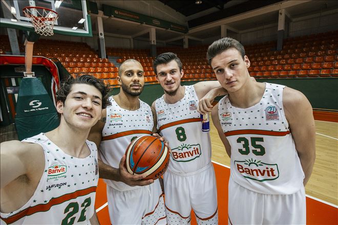 Banvit´in yıldızları destek bekliyor