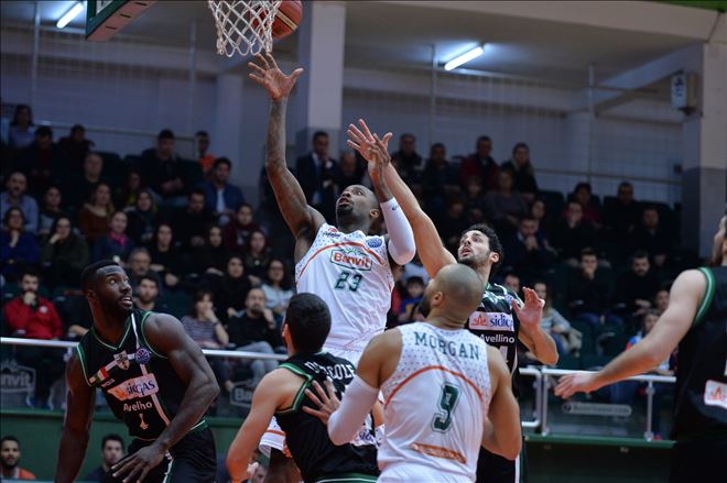 BANVİT BK EVİNDE SIDIGAS AVELLINO´YA GEÇİT VERMEDİ