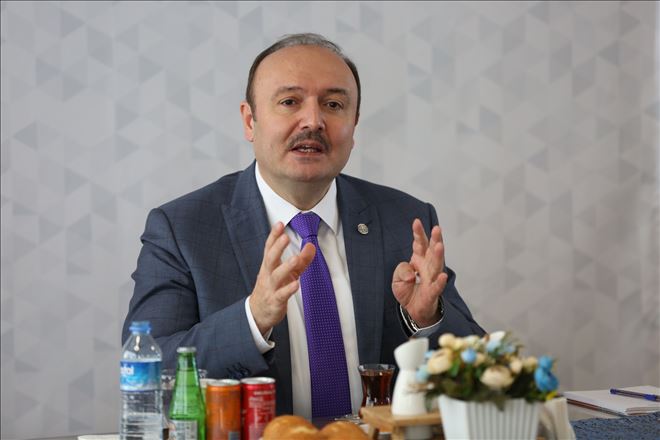 Rektör, Gazeteciler gününü kutladı