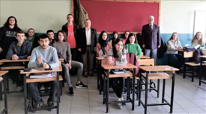 Gazeteci Balıkçı, Erdek Anadolu Lisesi´ndeydi