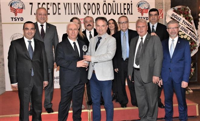 TSYD Ege´de Yılın Spor Ödülleri sahiplerini buldu