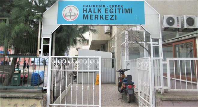 Erdek Halk Eğitim´de 3200 kursiyer