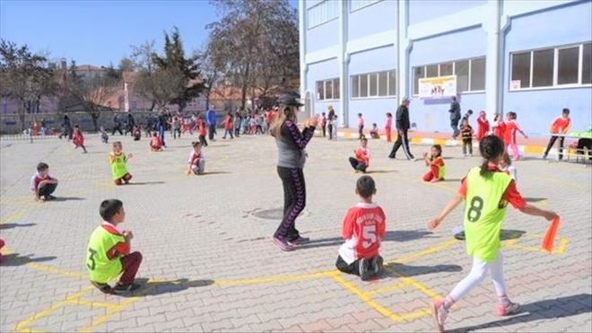 Geleneksel çocuk oyunları başlıyor