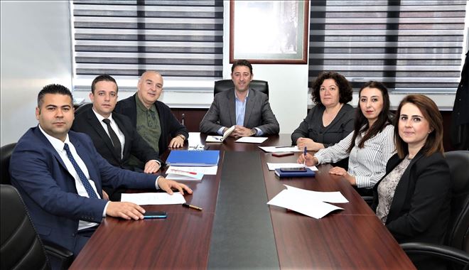 Tüm Yerel Sen ile bir araya geldi.