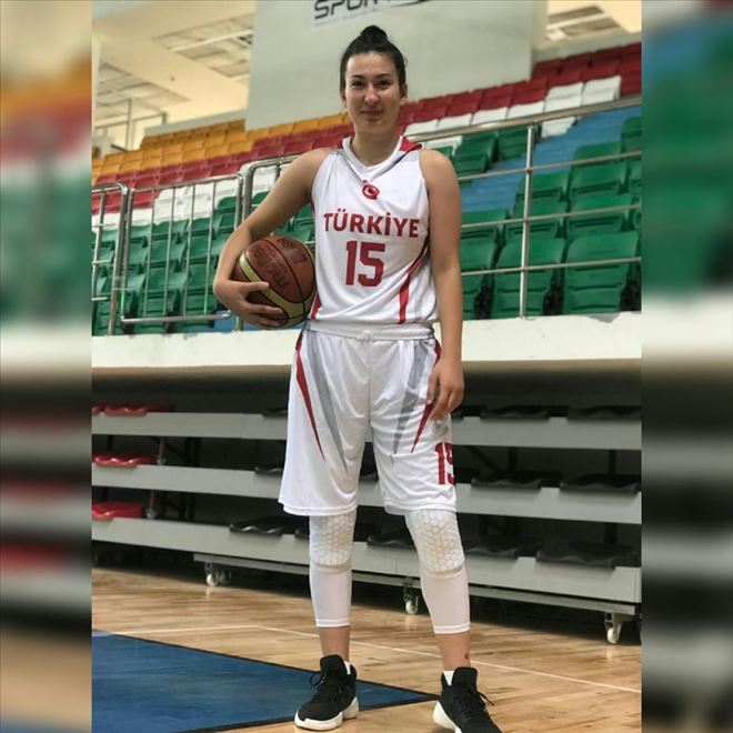 İşitme engelli sporcuyu transfer ettiler