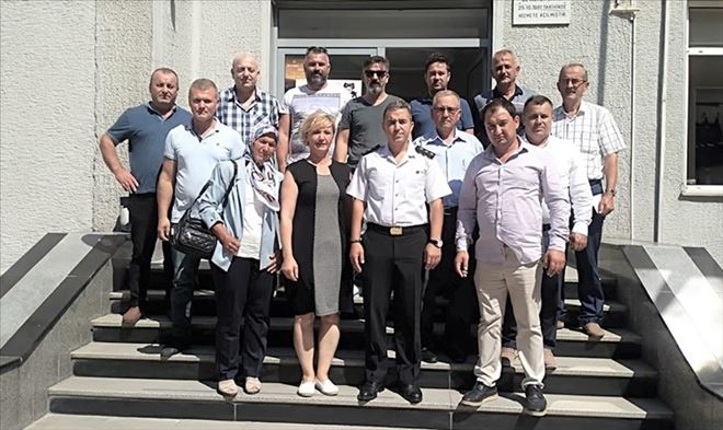 Muhtarlar´dan yeni komutana ziyaret