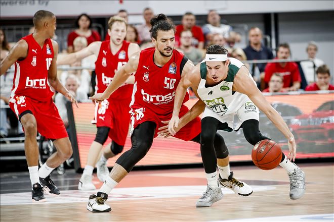 İLK HAZIRLIK MAÇINDA BROSE BAMBERG´İ MAĞLUP ETTİ