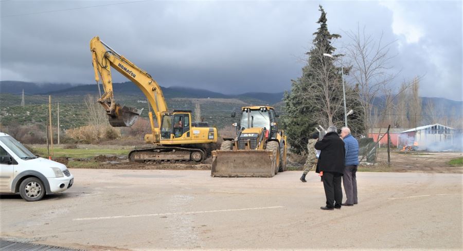 Erdek-Bandırma eski yolunda menfez çalışması
