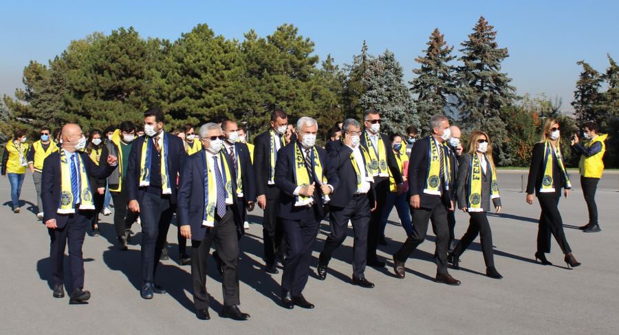 Sarı lacivertliler Anıtkabir