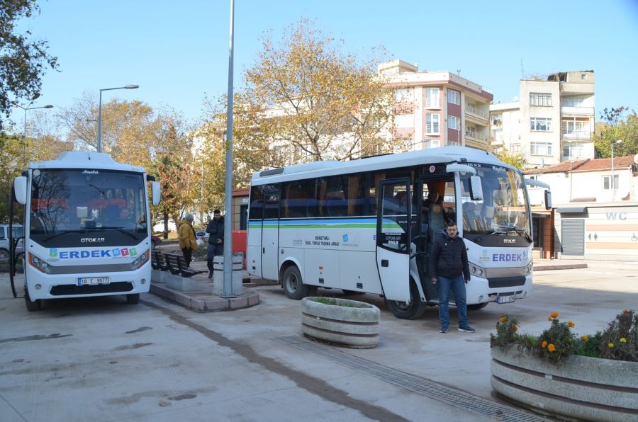 Erdek’te minibüs ve taksiler dezenfekte edildi