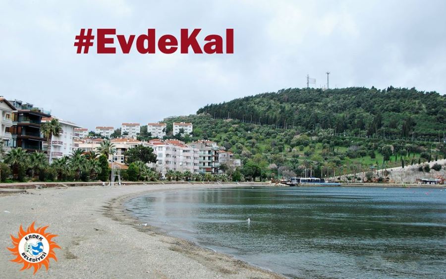 Erdek belediyesinden hem dezenfekte, hem uyarı