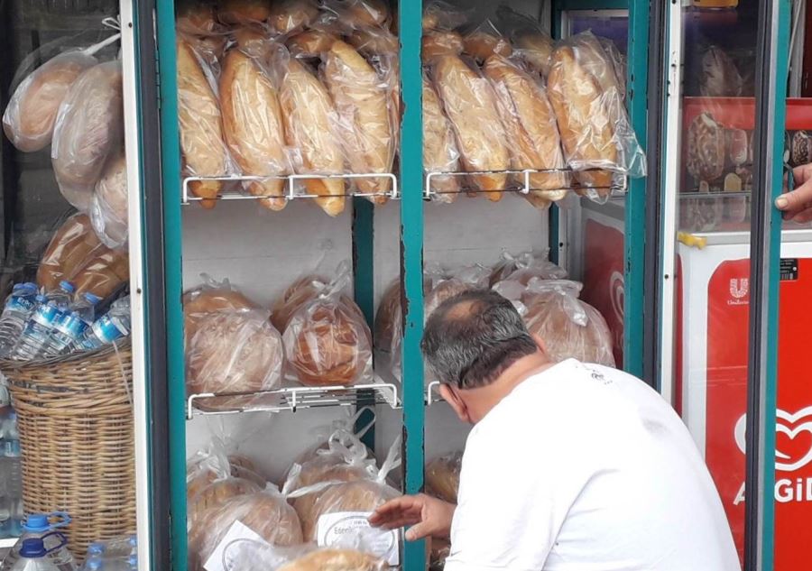 EKMEKLERİN TAMAMI POŞETE GİRDİ