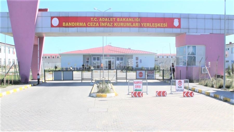 Bir fedakârlıkta İnfaz Koruma Memurlarından