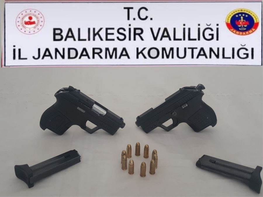 Ruhsatsız tabanca ele geçirildi.