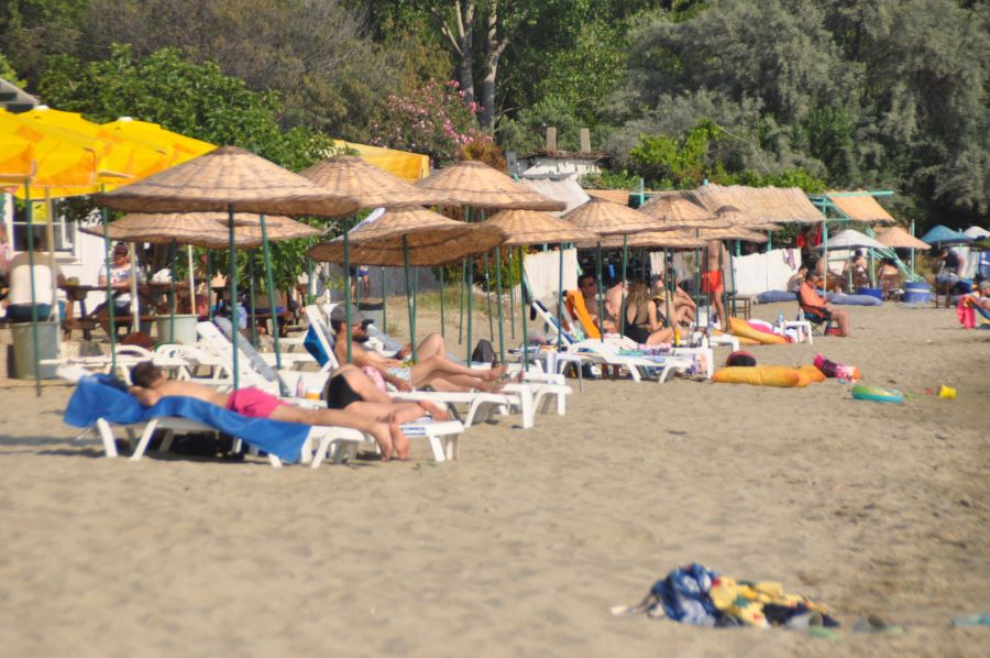 Erdek zabıtasından şezlong açıklaması