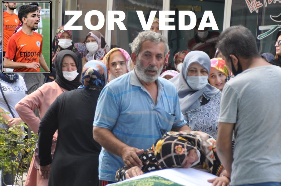  Gözyaşlarıyla toprağa verildi.