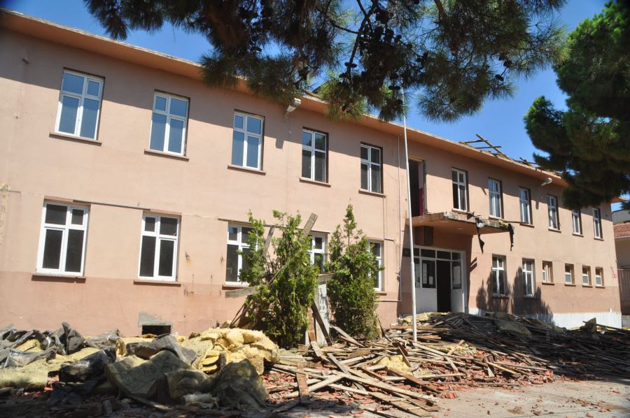 Yıkım başladı