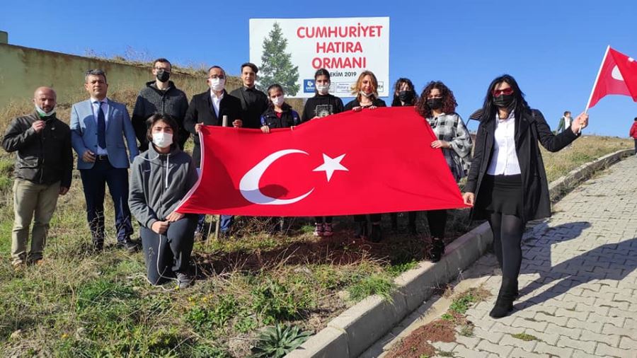 Cumhuriyet ormanına yeni fidanlar dikildi