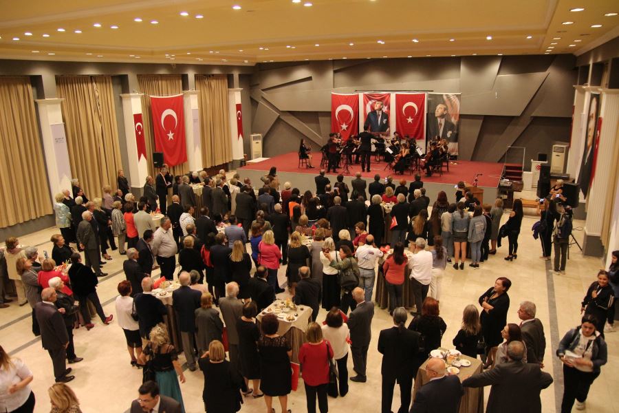 ATATÜRK TÜRKİYE’SİNE YAKIŞIR KUTLAMA