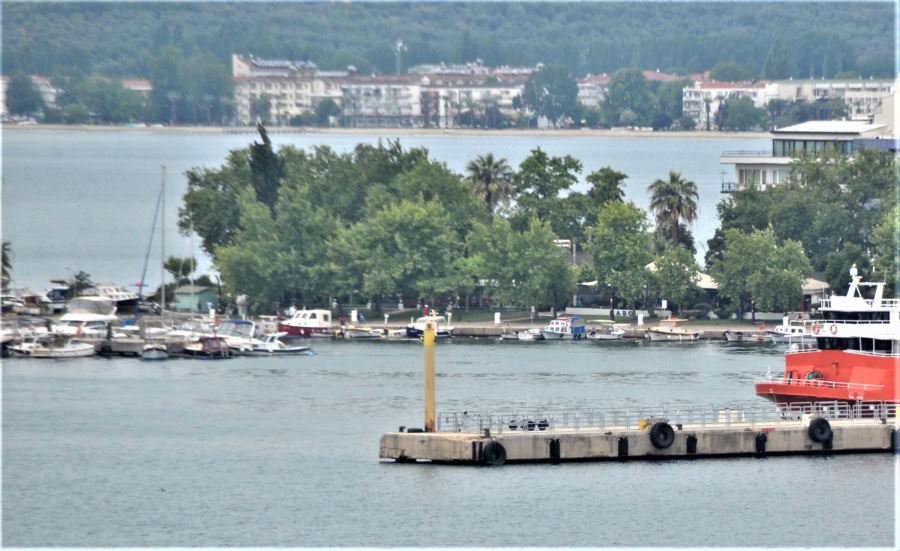 Arteka, Adem Kan’a kiralandı.