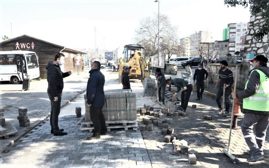 ÇIKMA TAŞLAR MEZARLIK YOLLARINDA DEĞERLENİYOR