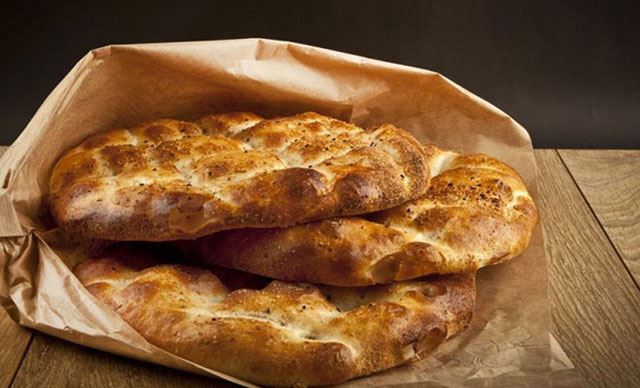 Erdek’te Ramazan pidesi 4 lira