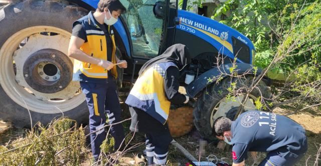 TRAKTÖRÜN ALTINDA KALAN KADIN HAYATINI KAYBETTİ