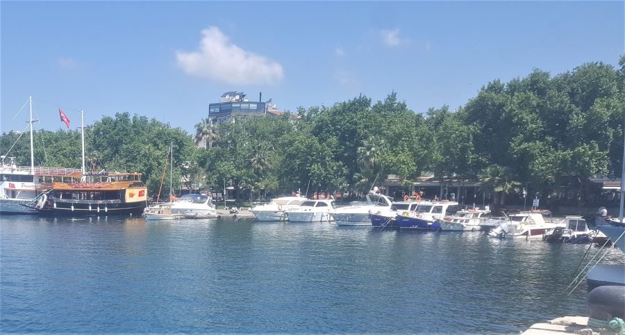 Erdek çay bahçelerinde çay 4, kahve 10 lira!