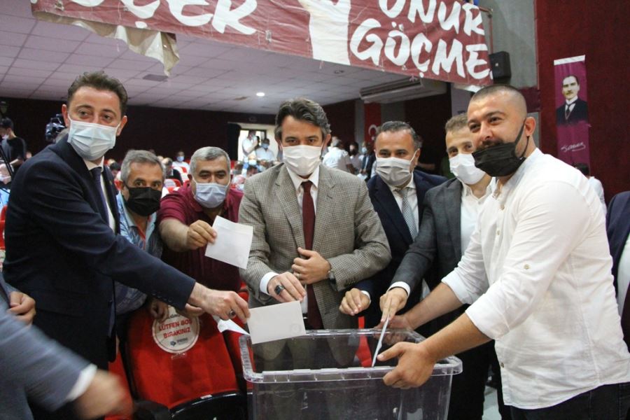 Göçmez başkan, Gürsel teknik direktör