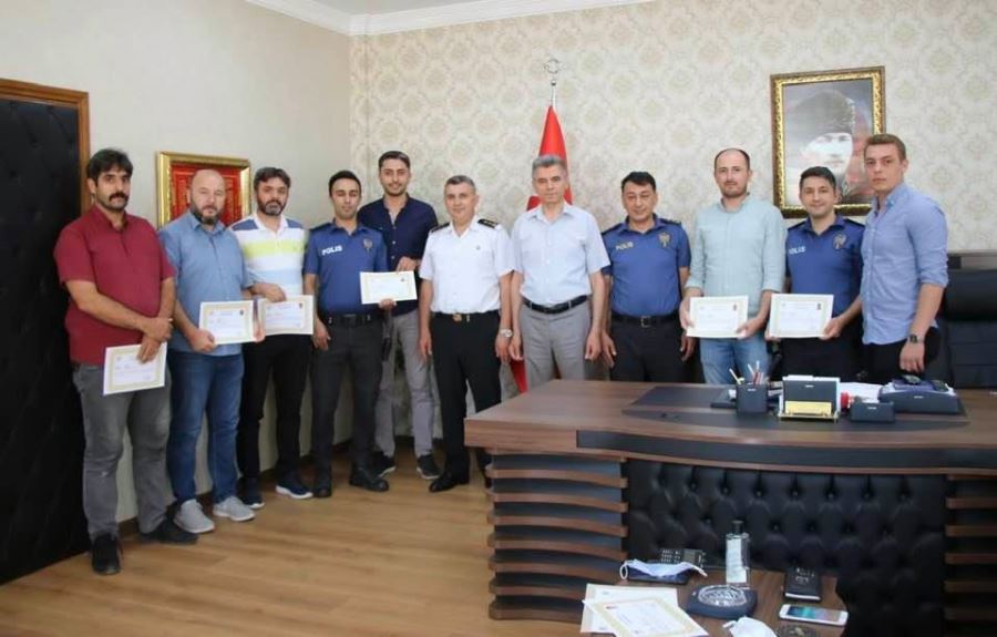 Kaymakam ödüllendirdi