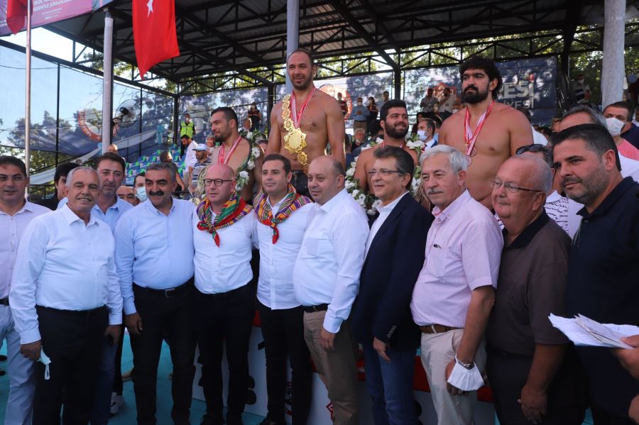 CHP li BAŞKANLAR KURTDERE GÜREŞLERİNDE