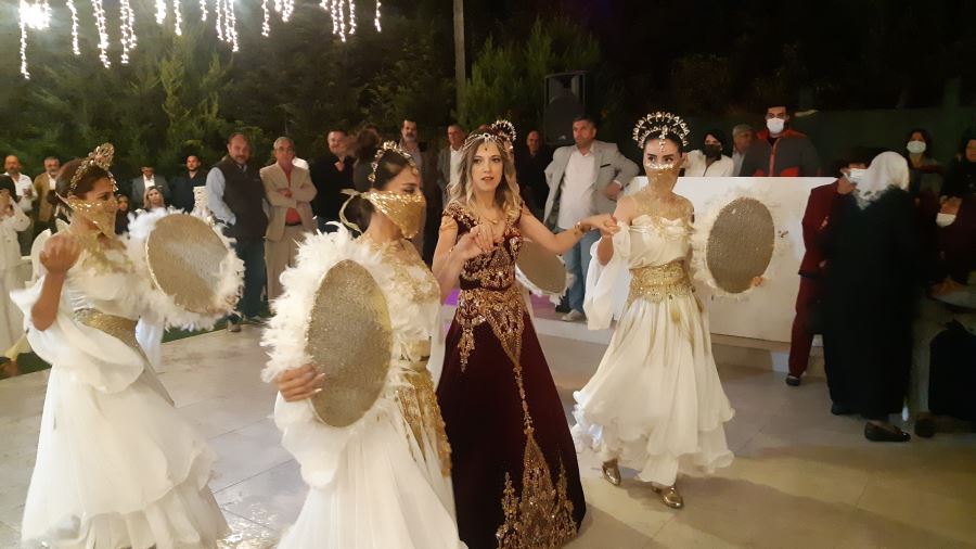 Görkemli Kına gecesi