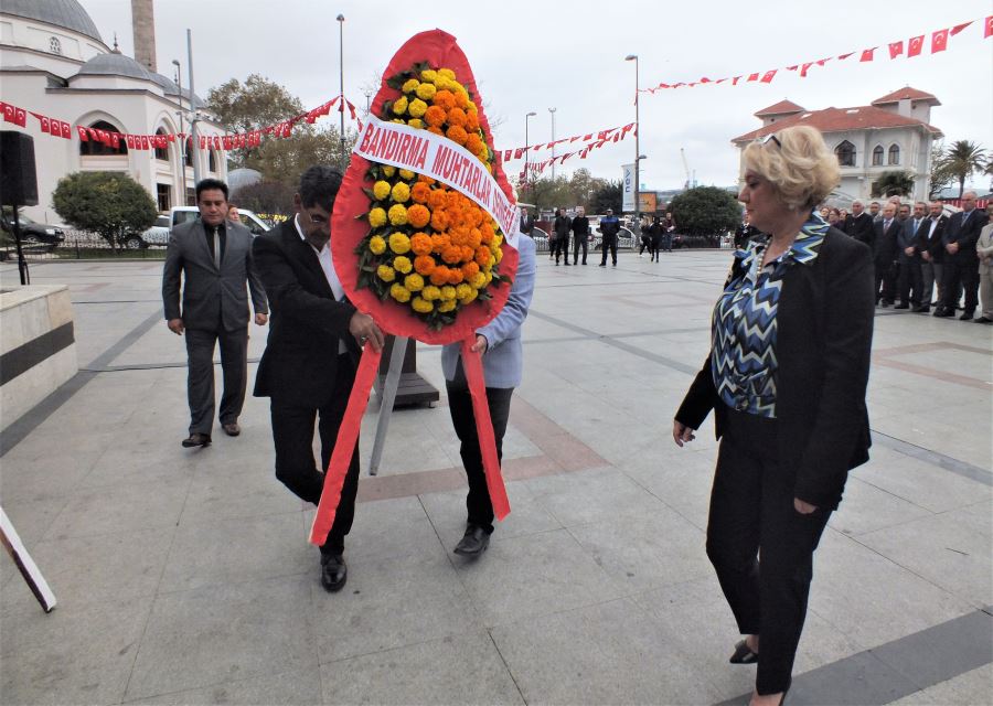 Muhtarlar günü törenle kutlandı.