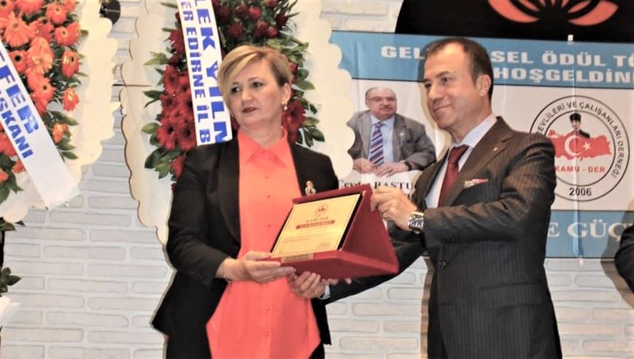 Yılın Muhtarı Semra Baycan