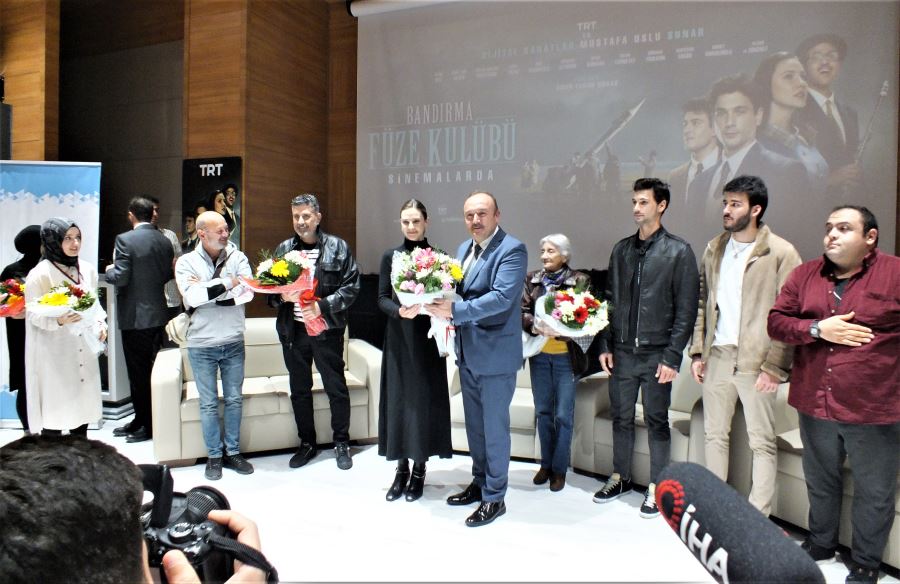 “Bandırma Füze Kulübü” Bandırma’da gala yaptı
