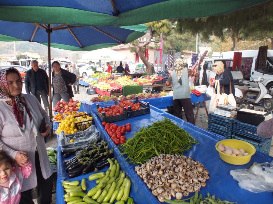 Tatlısu pazar, pazarına büyük ilgi