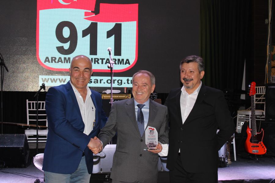 911 Arama Kurtarma derneğinden görkemli gece