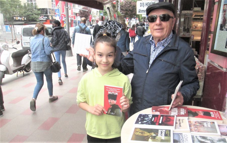 “Niyazi Dede”den öğrencilere destek sürüyor