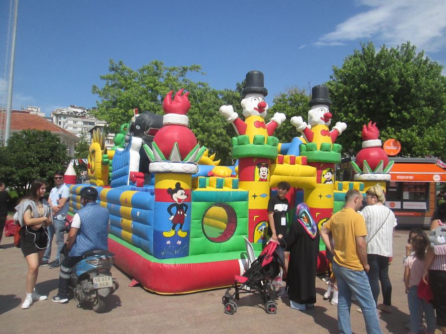 Festivalde çocuklar da var