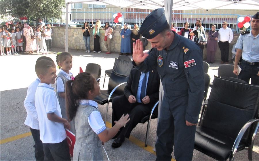 Akalp’in öğrencilerle sıcak sohbeti