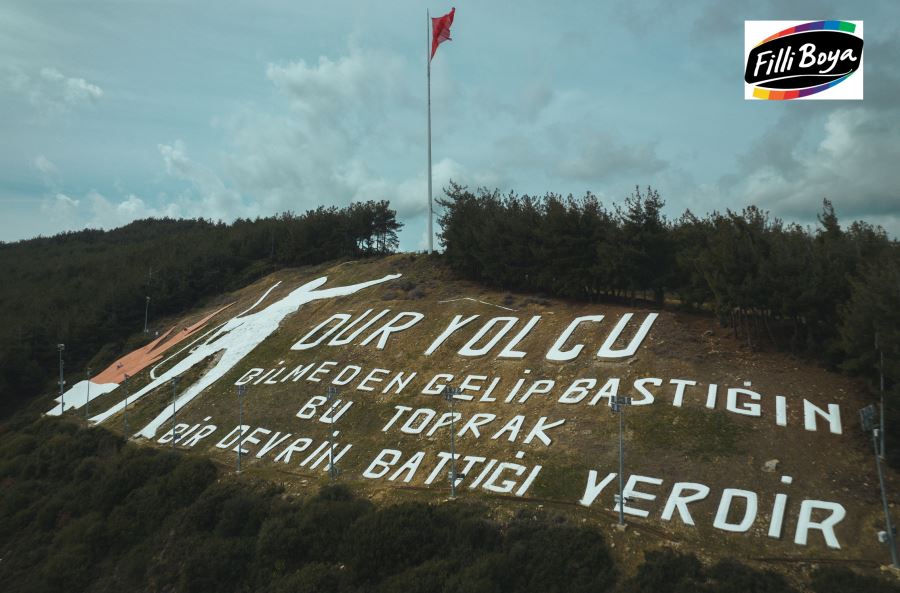 Çanakkale’nin simgesi Dur Yolcu Anıtı, özel olarak üretilen boya kullanılarak yenilendi