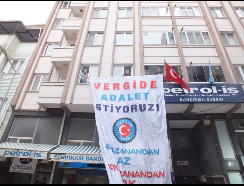 KAMU İŞÇİSİ REFAH PAYI İSTİYOR!