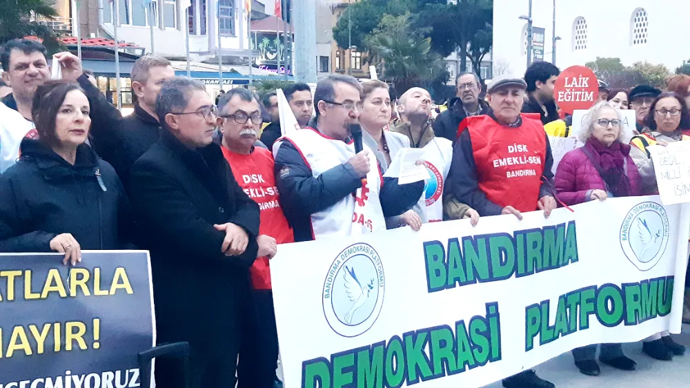 Bandırma Demokrasi Platformu: “Laik ve bilimsel eğitimden vazgeçemeyiz”