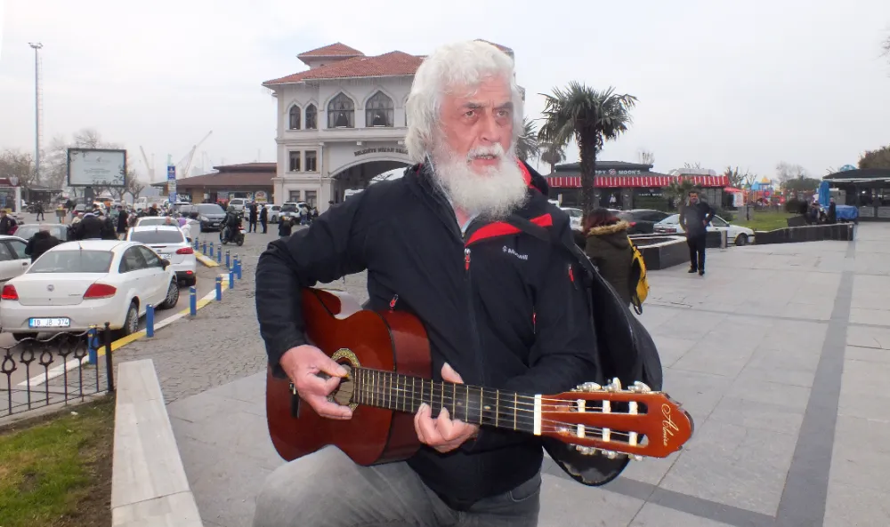 Bandırma’nın halk ozanına ilgi